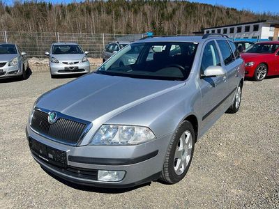 Gebraucht Skoda Octavia Ambiente 105 PS (77 kW) 2008 Silber Kombi