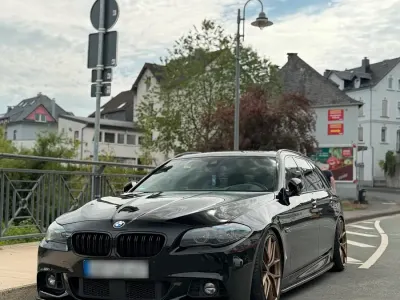 Gebraucht BMW 530 258 PS (189 kW) 2016 Schwarz Kombi