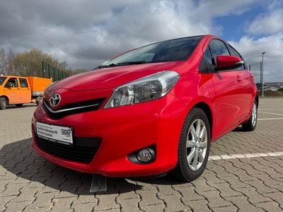 Gebraucht Toyota Yaris Edition 69 PS (50 kW) 2013 Rot Kleinwagen