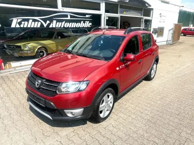 Gebraucht Dacia Sandero Prestige 90 PS (66 kW) 2015 Rot SUV