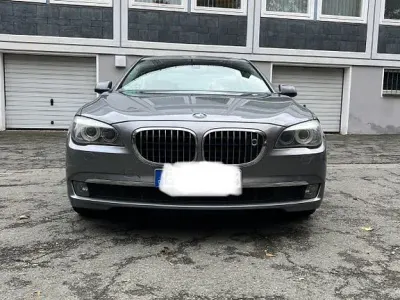 Gebraucht BMW 730 Sport Line 245 PS (180 kW) 2009 Grau Limousine