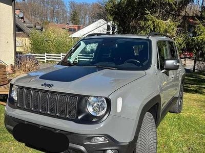 Gebraucht Jeep Renegade Trailhawk 179 PS (131 kW) 2022 Grau SUV