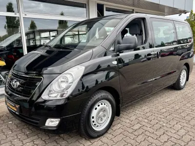 Gebraucht Hyundai H-1 Classic 116 PS (85 kW) 2017 Schwarz Van / Kleinbus