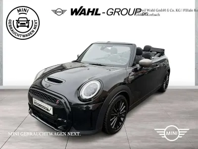 Gebraucht Mini Cooper S Cabriolet 178 PS (130 kW) 2023 Midnight black metallic Cabrio