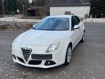 Gebraucht Alfa Romeo Giulietta 120 PS (88 kW) 2012 Weiß Kleinwagen