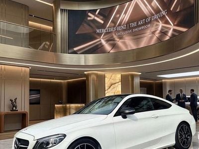 Gebraucht Mercedes C200 AMG line 190 PS (139 kW) 2019 Weiß Coupé