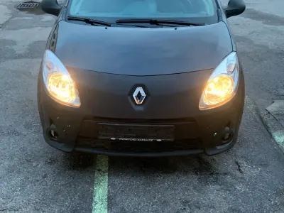 Używany Renault Twingo 70 KM (51 kW) 2007 Czarny Hatchback