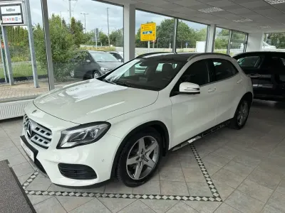 Gebraucht Mercedes GLA220 AMG line 184 PS (135 kW) 2017 Weiß SUV