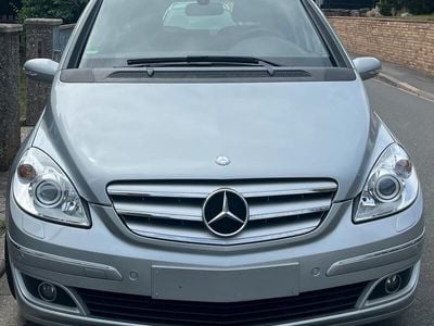 Mercedes B200