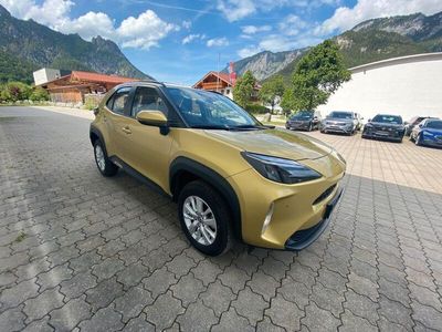 Gebraucht Toyota Yaris Cross 116 PS (85 kW) 2023 Gold SUV