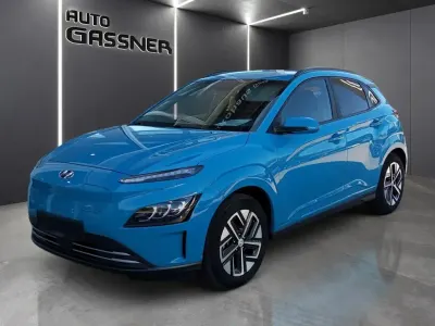 Gebraucht Hyundai Kona Trend 100 kW (136 PS) 2023 Blau SUV