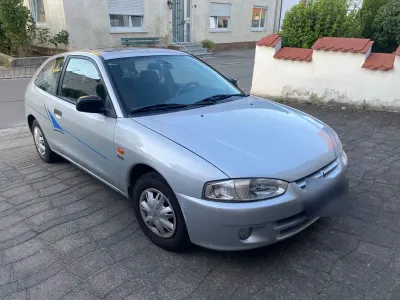 Gebraucht Mitsubishi Colt 75 PS (55 kW) 1999 Silber Kleinwagen