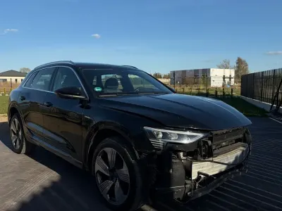 Usata Audi e-tron Sport 300 kW (408 CV) 2019 Nero SUV