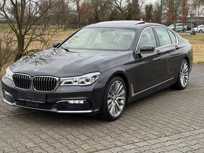 Gebraucht BMW 730 Sport Line 265 PS (194 kW) 2017 Sophistograu Limousine