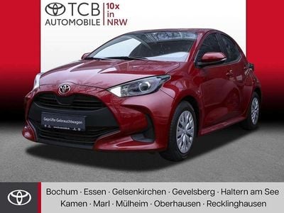 Usata Toyota Yaris Basis 72 CV (52 kW) 2022 Rosso Utilitaria