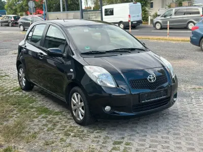 Gebraucht Toyota Yaris Cool 87 PS (63 kW) 2008 Schwarz Kleinwagen