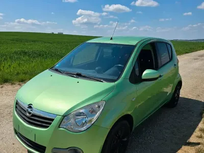 Gebraucht Opel Agila 65 PS (47 kW) 2009 Grün Kleinwagen