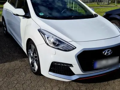 Gebraucht Hyundai i30 Turbo 186 PS (136 kW) 2016 Weiß Kombi