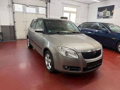 Gebraucht Skoda Fabia Ambiente 86 PS (63 kW) 2009 Beige Limousine