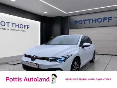 Gebraucht VW Golf VIII Active 150 PS (110 kW) 2023 Pure white Limousine