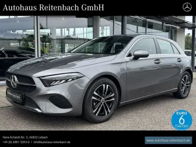 Gebraucht Mercedes A180 Progressive 136 PS (100 kW) 2025 Lack mountaingrau Limousine