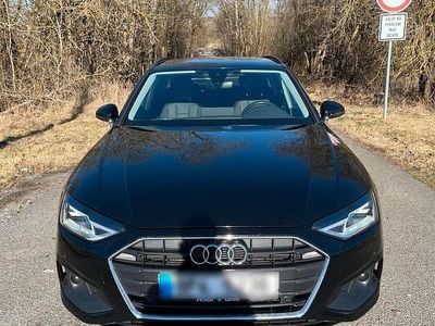 Gebraucht Audi A4 163 PS (119 kW) 2020 Schwarz Kombi