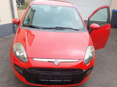 Gebraucht Fiat Punto Evo Dynamic 69 PS (50 kW) 2011 Rot Kleinwagen