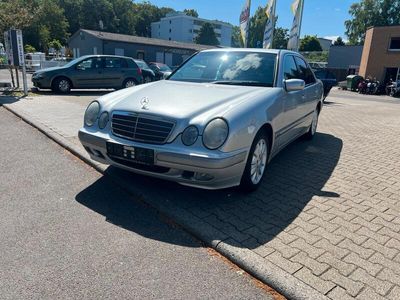 Mercedes E200