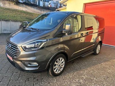 Grau Gebraucht 2020 Ford Tourneo Titanium Van / Kleinbus | 25.900 € (Guter Preis)