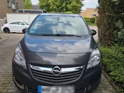 Używany Opel Meriva Active 120 KM (88 kW) 2017 Szary Minivan
