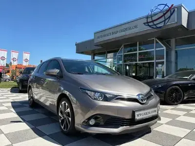 Gebraucht Toyota Auris Touring Sports Design 116 PS (85 kW) 2015 Braun Kombi