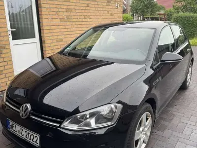 Gebraucht VW Golf VII Comfortline 105 PS (77 kW) 2014 Schwarz Kleinwagen