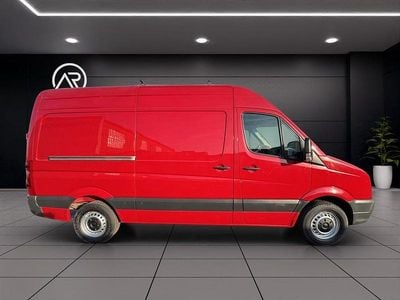 Gebraucht VW Crafter 136 PS (100 kW) 2015 Rot Van
