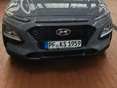 Gebraucht Hyundai Kona Pure 120 PS (88 kW) 2020 Grau SUV