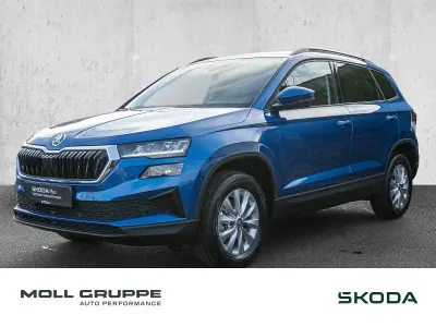 Neu Skoda Karoq Selection 116 PS (85 kW) 2025 Race blau metallic SUV
