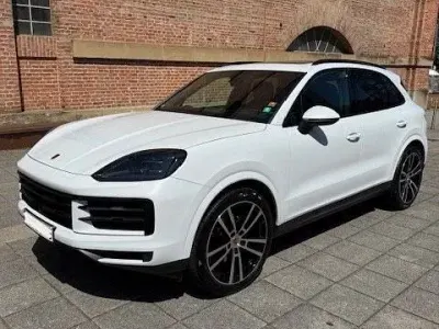 Gebraucht Porsche Cayenne 354 PS (260 kW) 2024 Weiß SUV