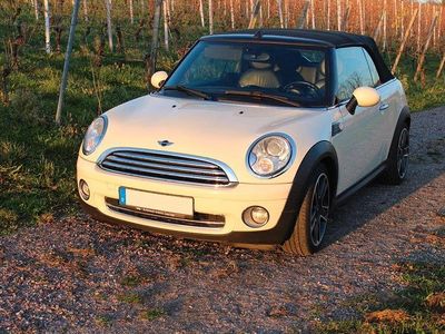 Weiß Gebraucht 2010 Mini Cooper Kleinwagen | 6.999 € (Etwas zu teuer)