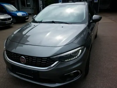 Gebraucht Fiat Tipo Lounge 120 PS (88 kW) 2017 Grau Limousine