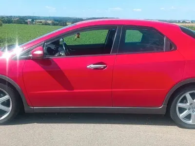Gebraucht Honda Civic Comfort 83 PS (61 kW) 2006 Rot Limousine