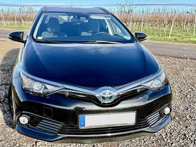 Toyota Auris Hybrid
