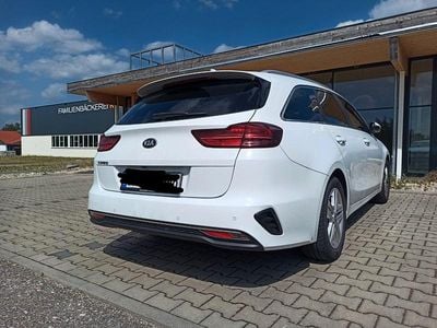 Gebraucht Kia Ceed Sportswagon 140 PS (102 kW) 2020 Weiß Kombi