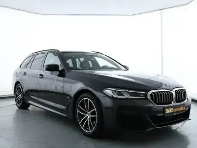 Gebraucht BMW 520 M Sport 190 PS (139 kW) 2023 Grau Limousine