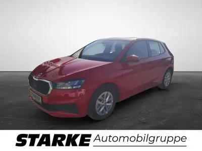 Gebraucht Skoda Fabia Ambition 80 PS (58 kW) 2022 Rot (velvetrot metallic) Kleinwagen