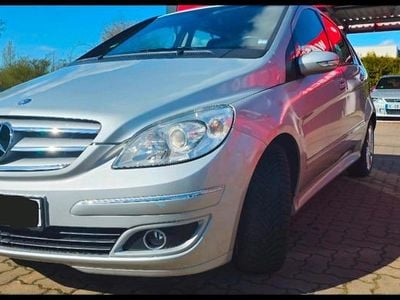 Usata Mercedes B180 109 CV (80 kW) 2005 Argento Monovolume