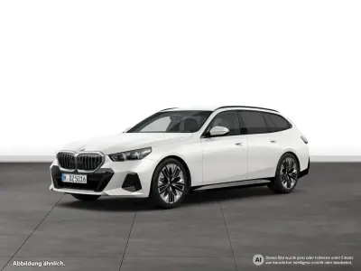 Gebraucht BMW 520 M Sport 190 PS (139 kW) 2025 Weiß Kombi