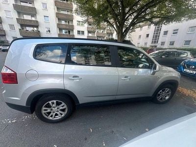 Gebraucht Chevrolet Orlando 141 PS (103 kW) 2011 Silber Van / Kleinbus