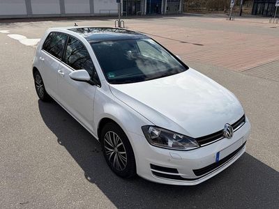 Gebraucht VW Golf VII Allstar 110 PS (80 kW) 2016 Weiß Limousine