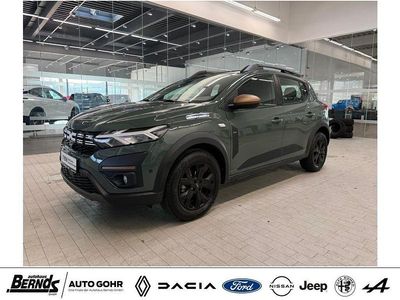 Safarigrüngrau metallic (kqm) Gebraucht 2024 Dacia Sandero Extreme Limousine | 17.120 € (Fairer Preis)