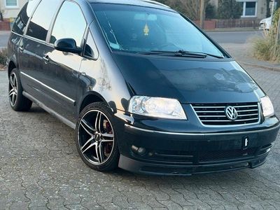 Schwarz Gebraucht 2005 VW Sharan Van / Kleinbus | 3.299 €