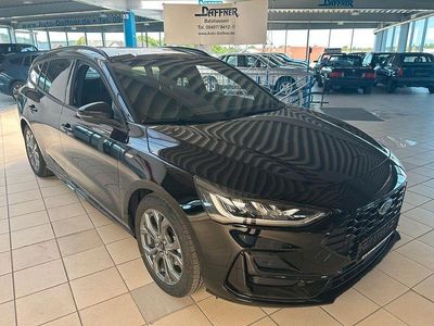 Schwarz Gebraucht 2024 Ford Focus ST-Line X Limousine | 27.990 € (Fairer Preis)